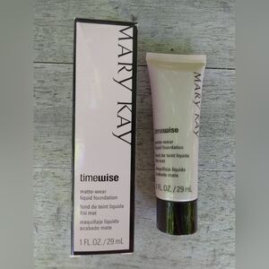 Mary Kay Timewise Matte-wear liquid foundation Bronze 2